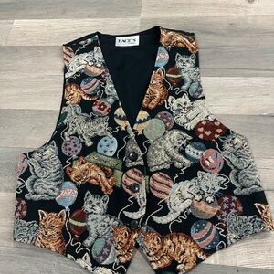 Facets by Mirrors Cat Tapestry Vest in Black with Multicolor Kittens